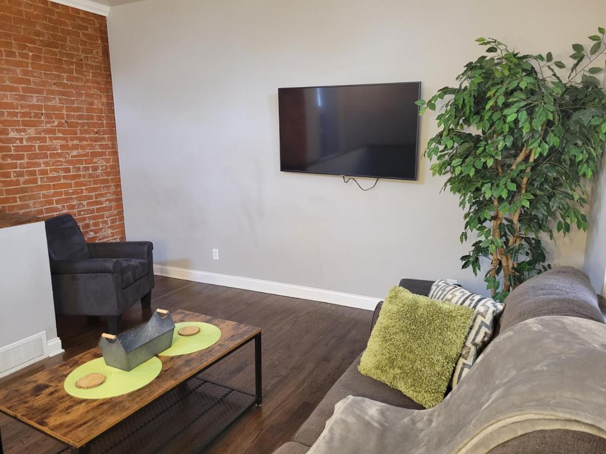 Fresh Modern Industrial Split Level Apartman Cincinnati Kültér fotó